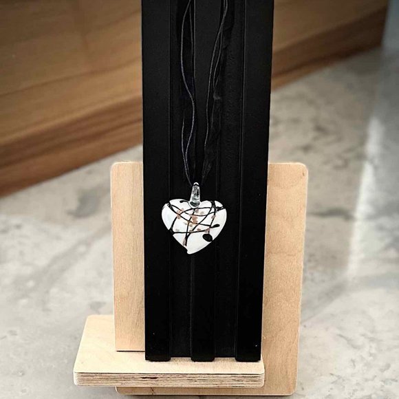 Heart Necklace - Picture 3 of 4